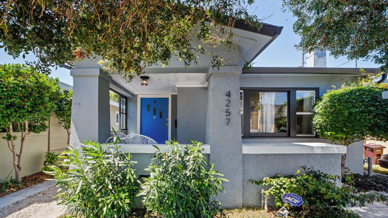 4257 Suter is a 3 bedroom 3 bathroom crafstman home with guest house for sale in Oakland, CA.