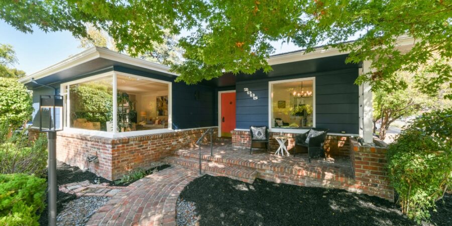 2985 Northwood is an updated single family home in Alameda, California